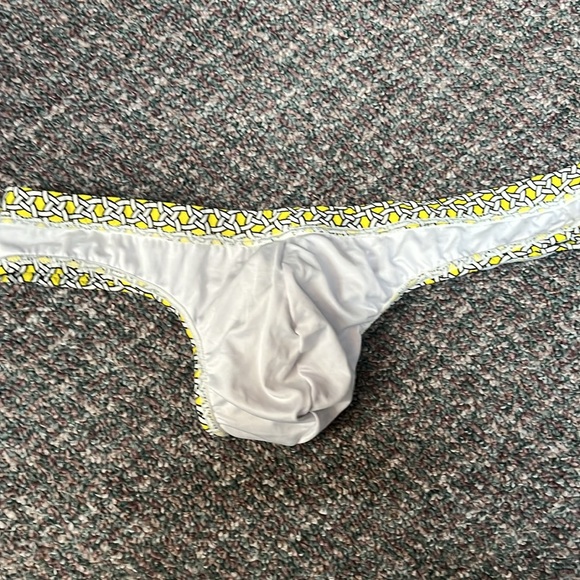 Jor men thong yellow , large - Picture 3 of 4